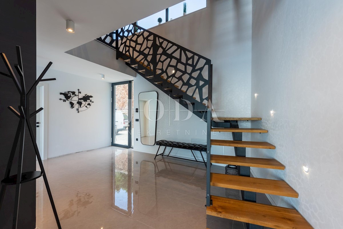 House For sale - PRIMORSKO-GORANSKA  CRIKVENICA 