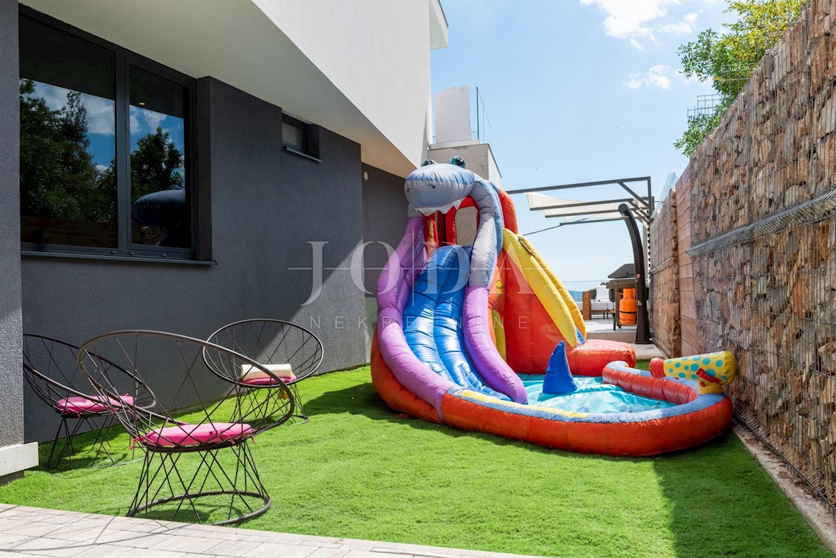 House For sale - PRIMORSKO-GORANSKA  CRIKVENICA 