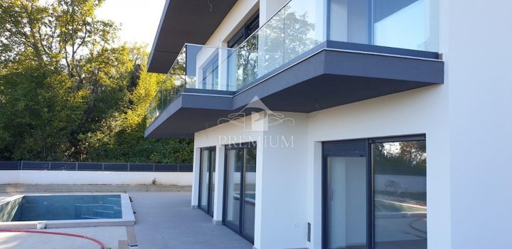Dom na predaj 400 m² – Lovran