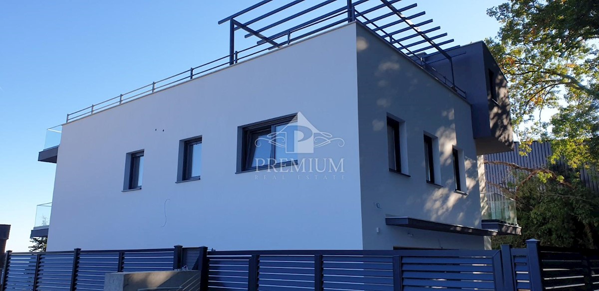 Haus Zu verkaufen - PRIMORSKO-GORANSKA  LOVRAN 