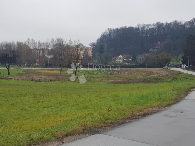 Terrain à vendre 8312 m² – Karlovac