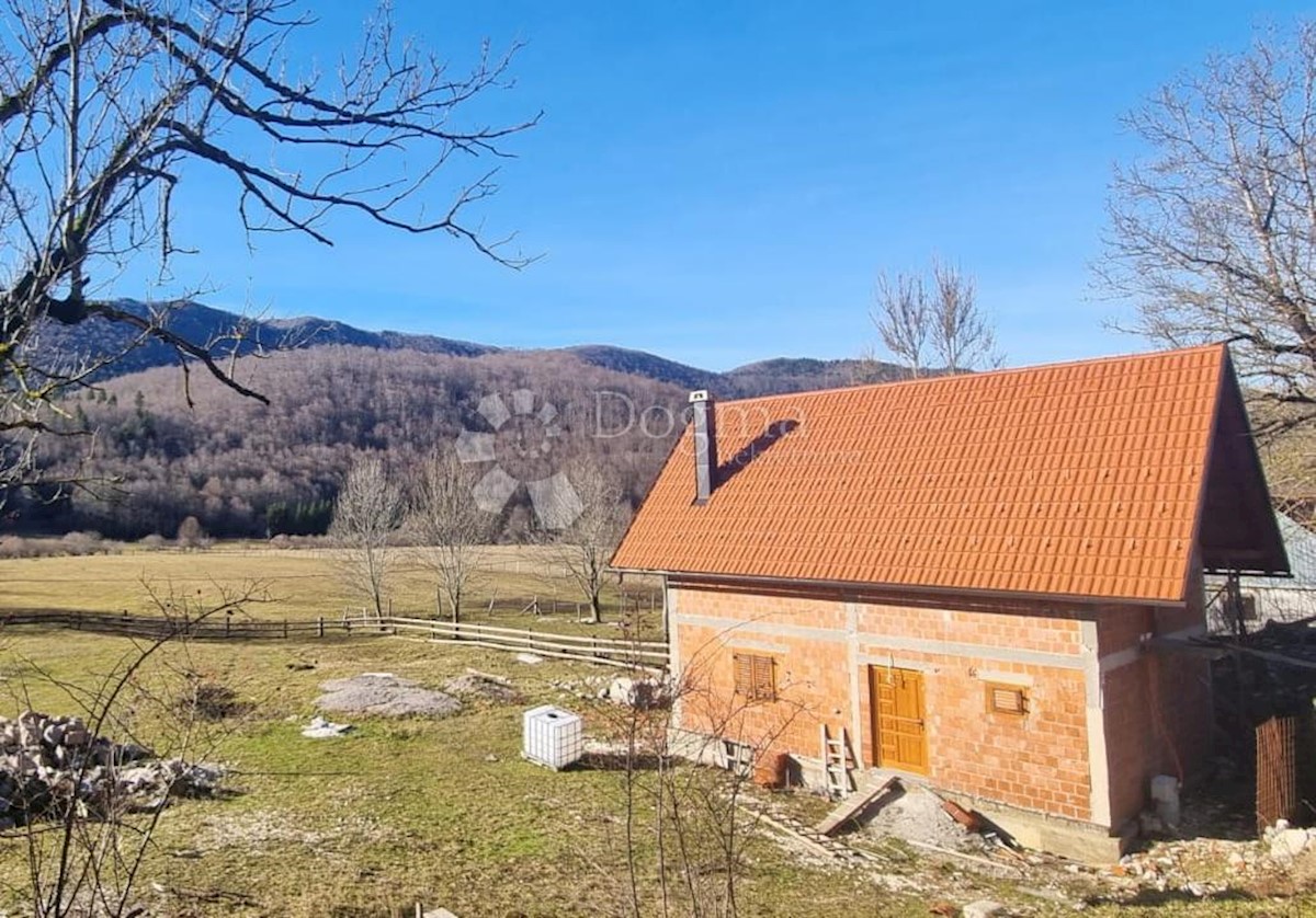 Casa In vendita - LIČKO-SENJSKA  GOSPIĆ 