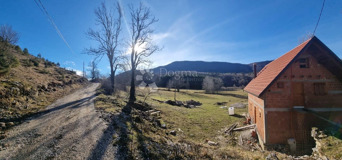 Casa In vendita - LIČKO-SENJSKA  GOSPIĆ 