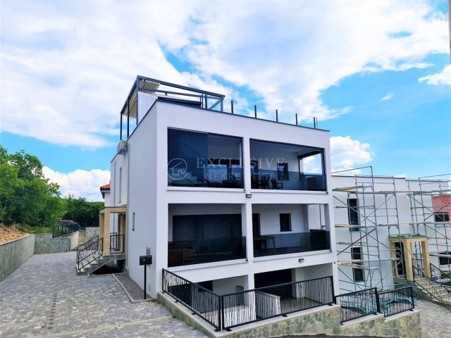 Apartma na predaj 225 m² – Dramalj