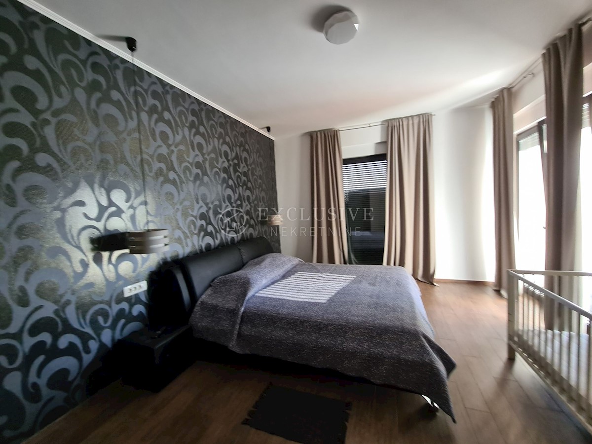 Haus Zu verkaufen - PRIMORSKO-GORANSKA  KASTAV 