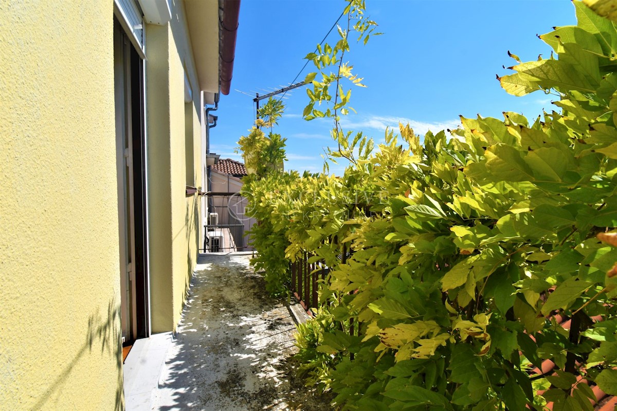 Kuća Na prodaju - PRIMORSKO-GORANSKA  CRIKVENICA 