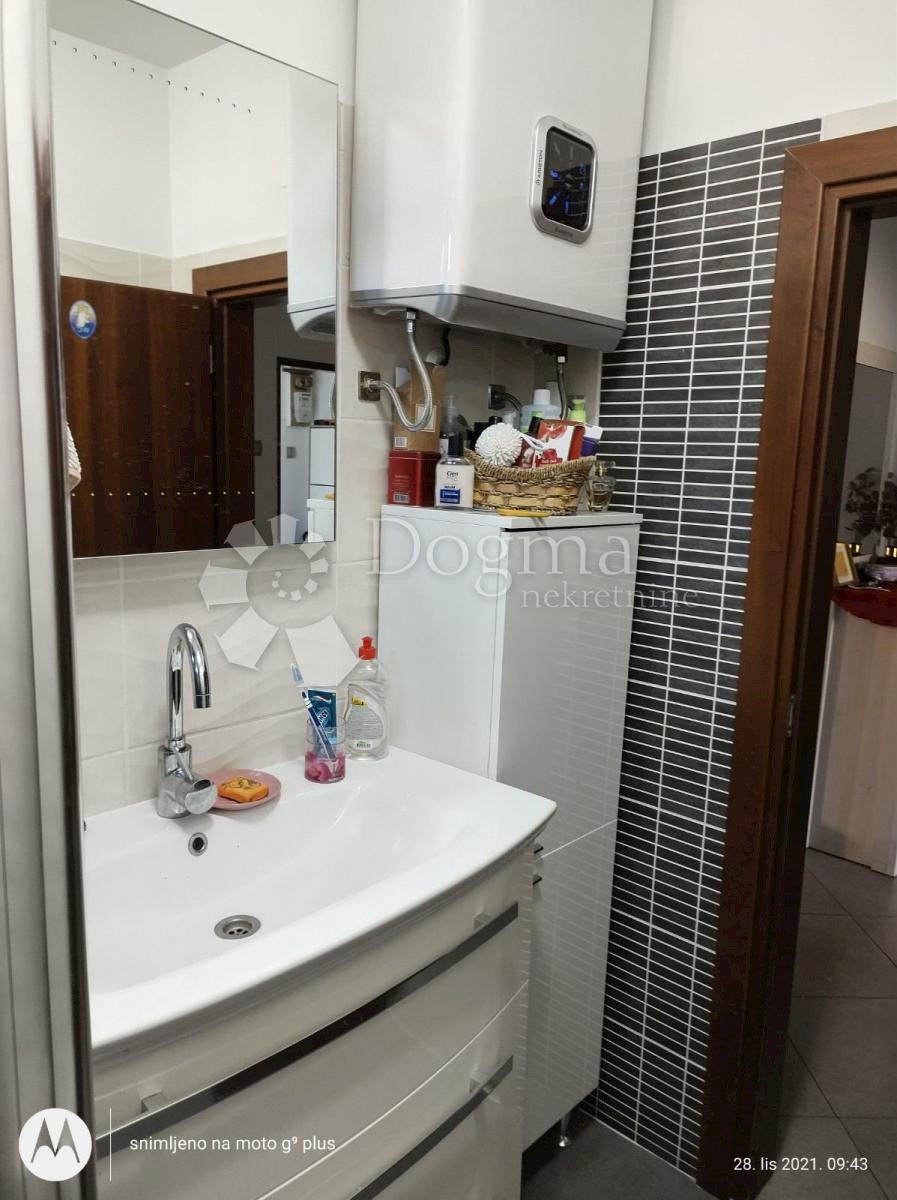 Flat For sale - PRIMORSKO-GORANSKA  BAKAR 