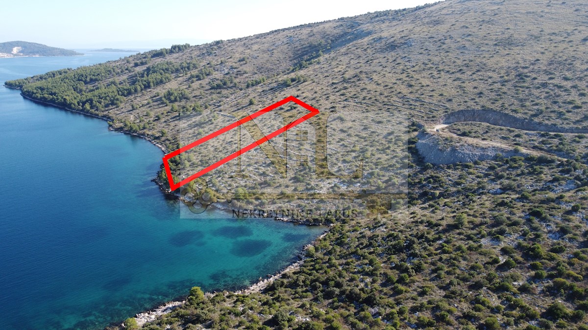 Land For sale - SPLITSKO-DALMATINSKA  MARINA 