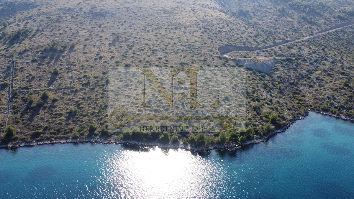 Land For sale - SPLITSKO-DALMATINSKA  MARINA 