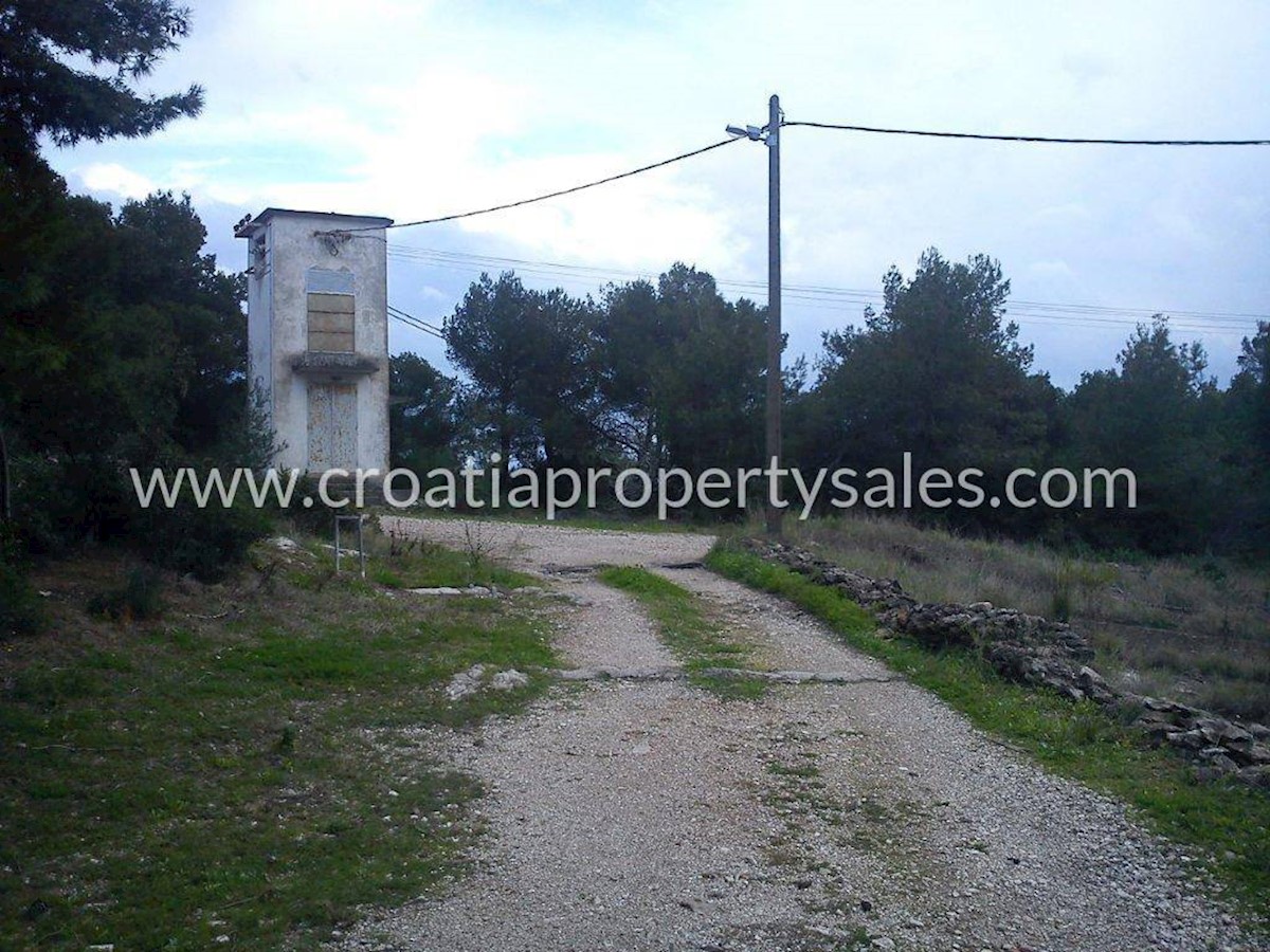 Land For sale - SPLITSKO-DALMATINSKA  BRAČ 