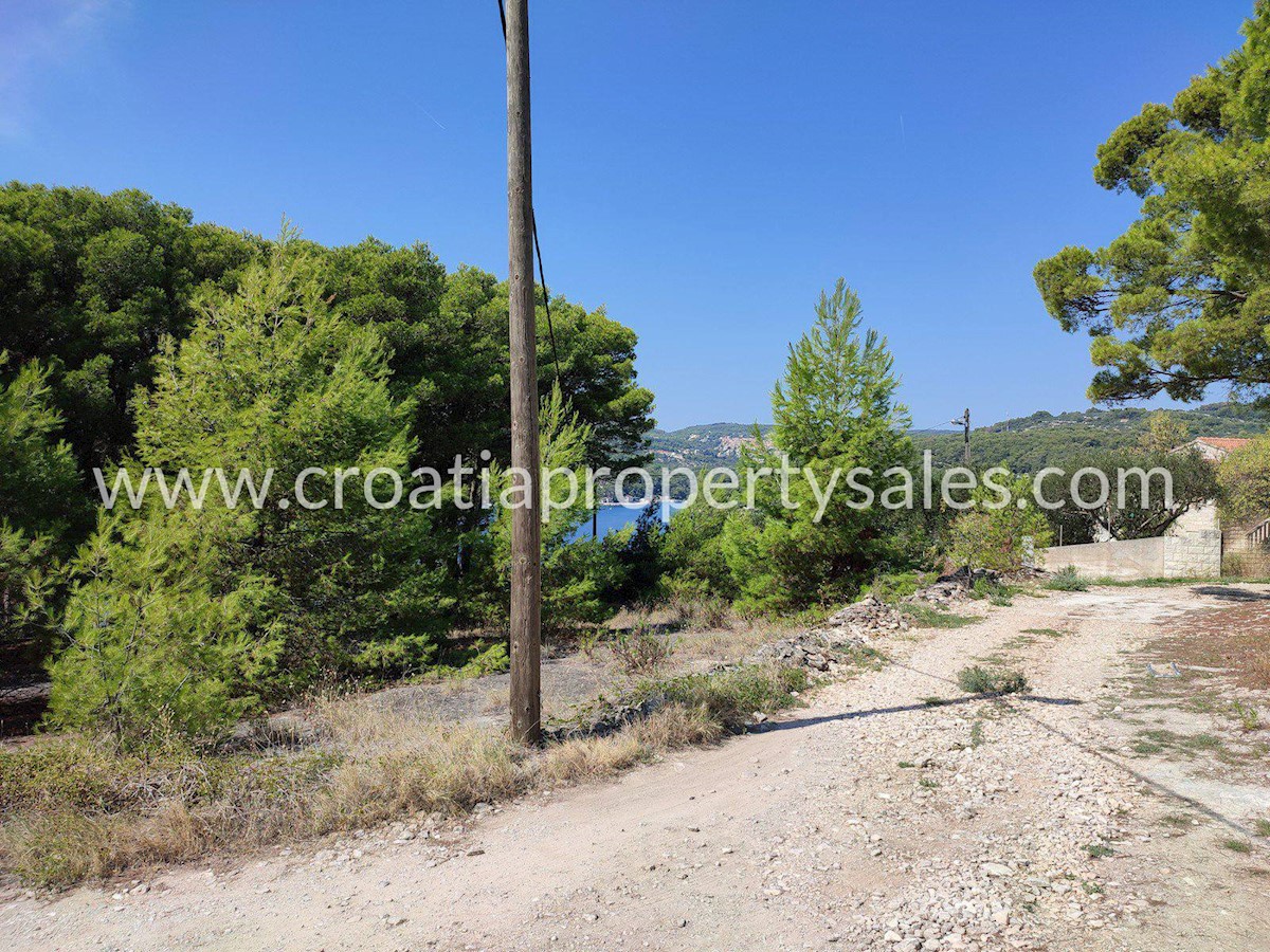 Land For sale - SPLITSKO-DALMATINSKA  BRAČ 