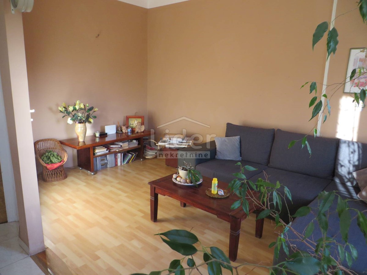 Flat For rent - PRIMORSKO-GORANSKA  RIJEKA 