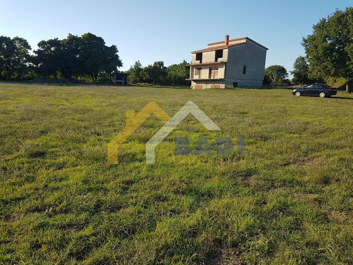 Land For sale - ISTARSKA  LIŽNJAN 