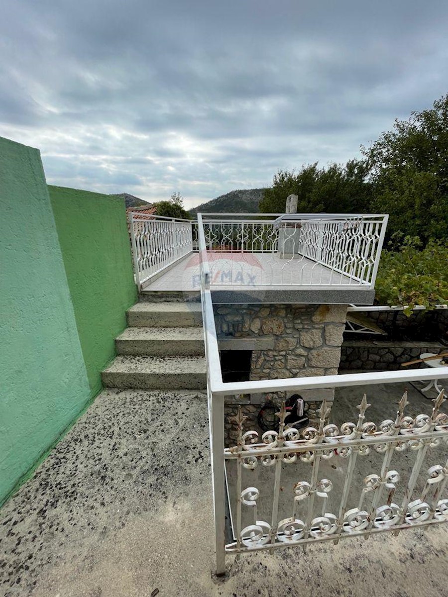 Kuća Na prodaju - PRIMORSKO-GORANSKA  VINODOLSKA OPĆINA 