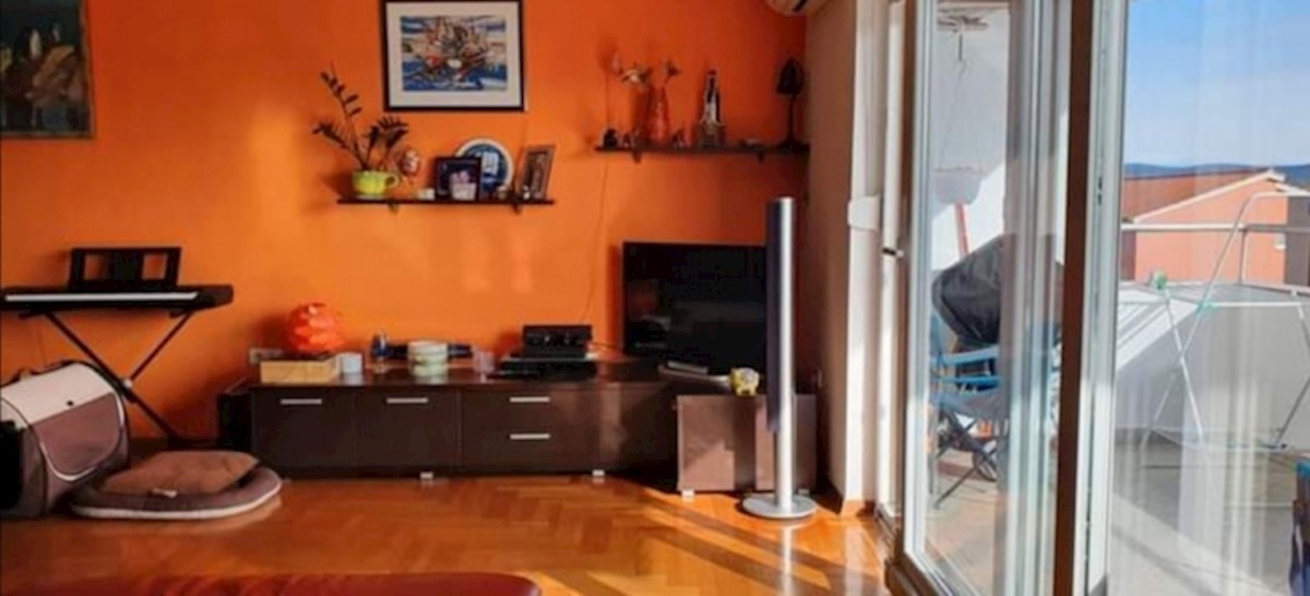 Stan Na prodaju - PRIMORSKO-GORANSKA  KRK 