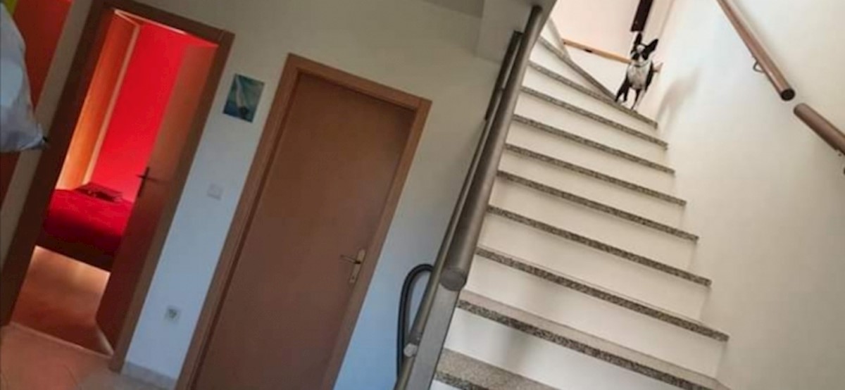 Stan Na prodaju - PRIMORSKO-GORANSKA  KRK 