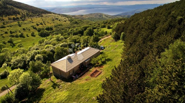 House for sale 341 m² – Senj