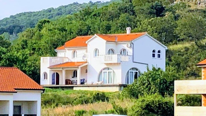 Dům na prodej 400 m² – Jurandvor