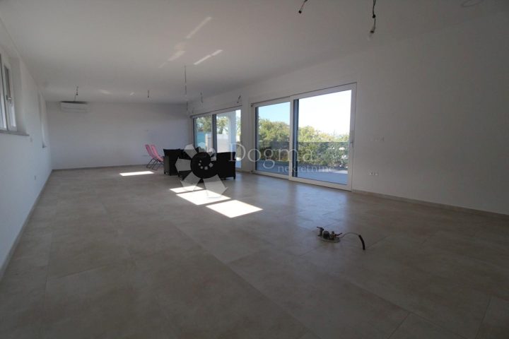 Apartmán Na predaj - Primorsko-goranska Krk - foto 2/21