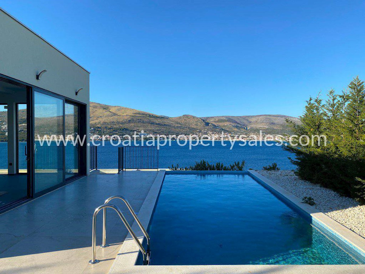 House For sale - SPLITSKO-DALMATINSKA  TROGIR 