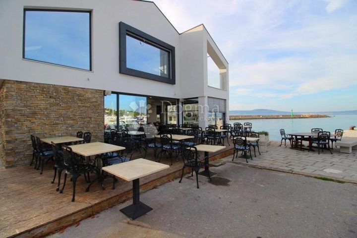 Komerčné na predaj 230 m² – Novi Vinodolski