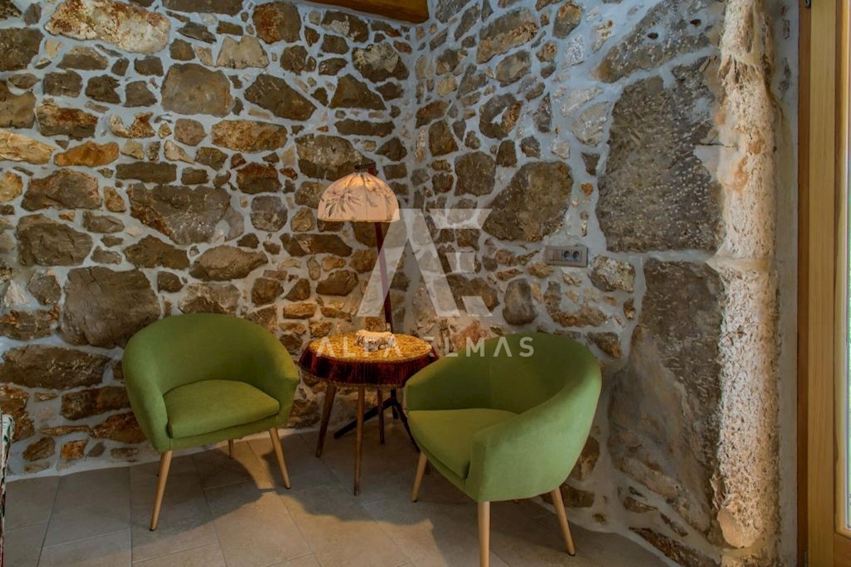 Dom Na predaj - PRIMORSKO-GORANSKA  KRK 