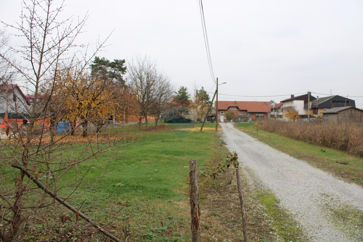 Pozemek Na prodej - ZAGREBAČKA  VELIKA GORICA 