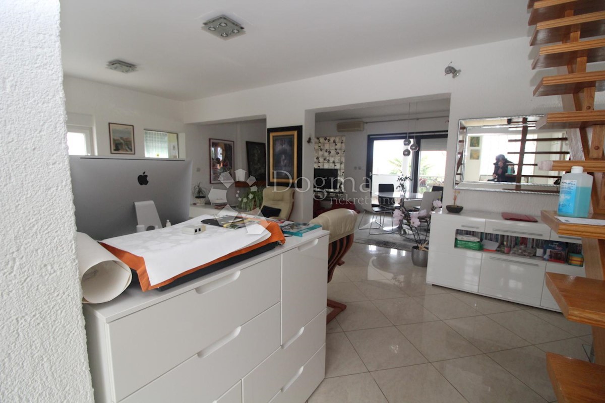 Haus Zu verkaufen - PRIMORSKO-GORANSKA  KRK 