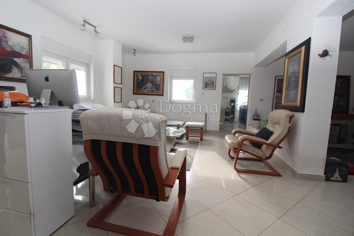 Haus Zu verkaufen - PRIMORSKO-GORANSKA  KRK 