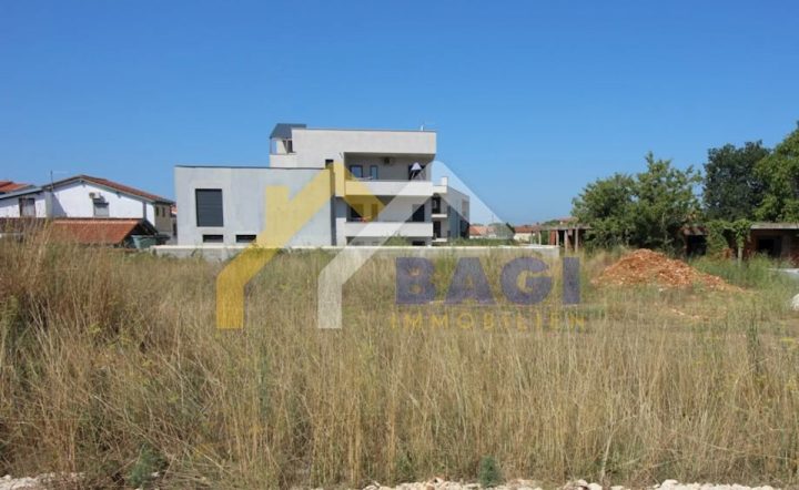 Zemljište na prodaju 689 m² – Medulin