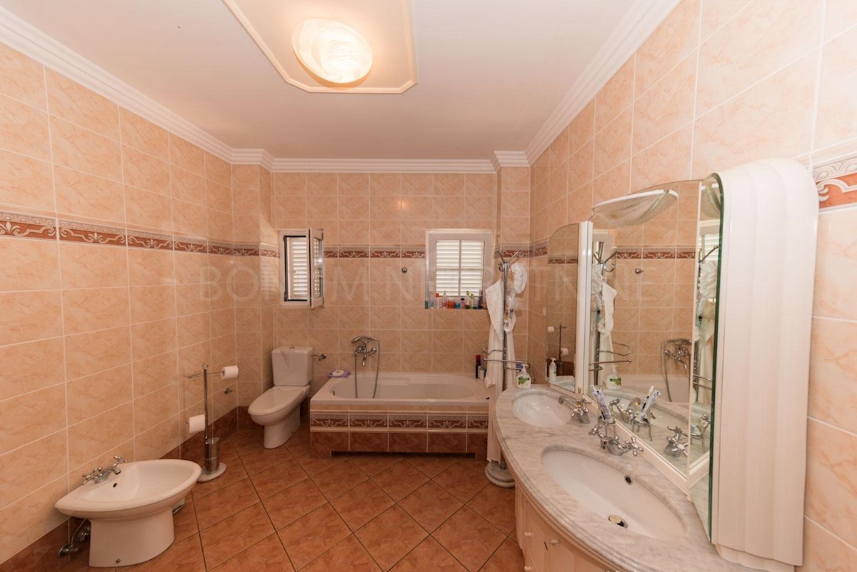 Haus Zu verkaufen - ŠIBENSKO-KNINSKA  VODICE 