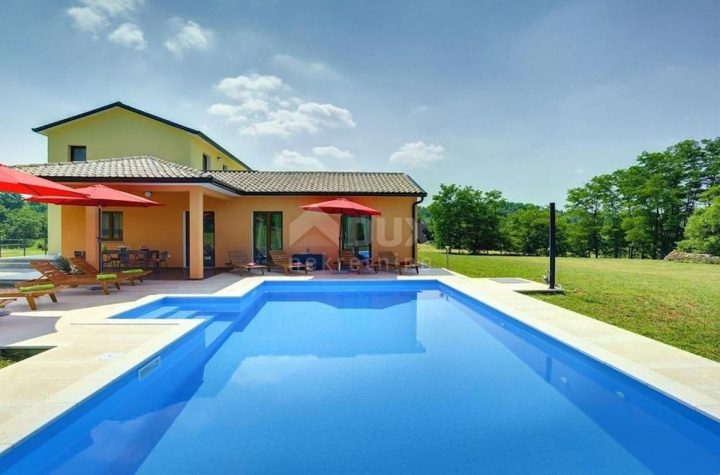 Casa in vendita 280 m² – Tinjan