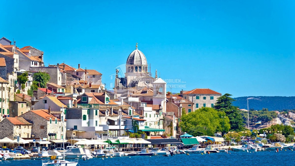 Zemljište Na prodaju - ŠIBENSKO-KNINSKA  ŠIBENIK 