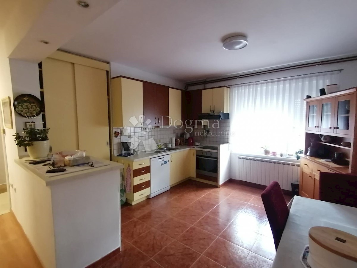 Apartmán Na predaj - GRAD ZAGREB  ZAGREB 