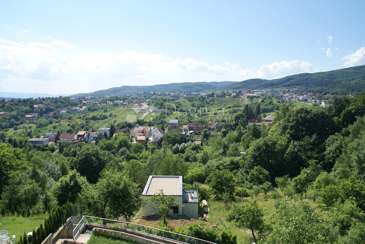 Hiša Na predaj - GRAD ZAGREB  ZAGREB 