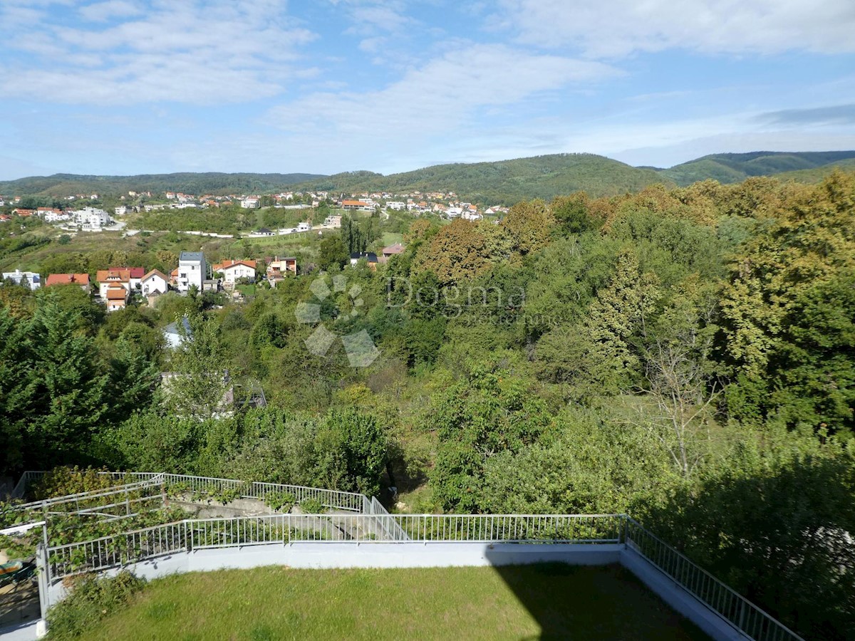 Hiša Na predaj - GRAD ZAGREB  ZAGREB 