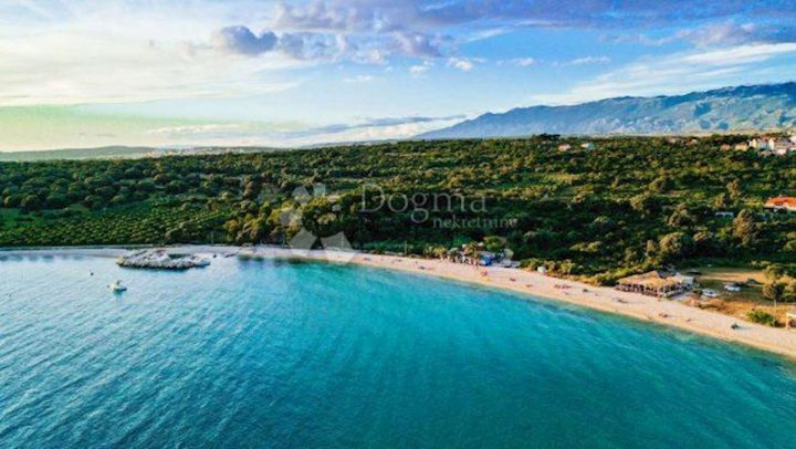 Land for sale 4346 m² – Pag