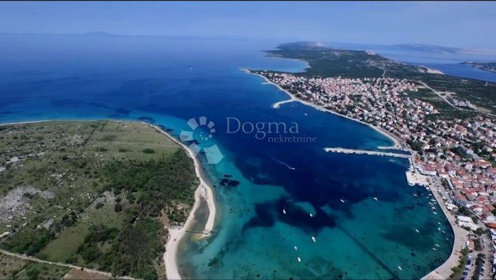 Land for sale 6508 m² – Pag