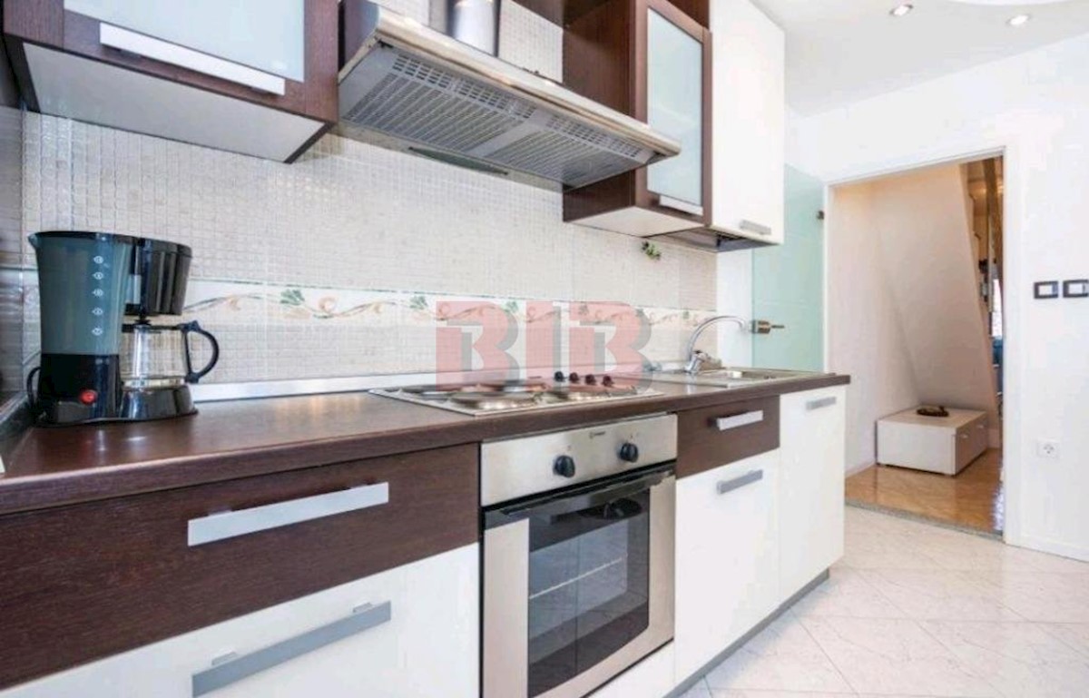 Flat For sale - PRIMORSKO-GORANSKA  LOVRAN 