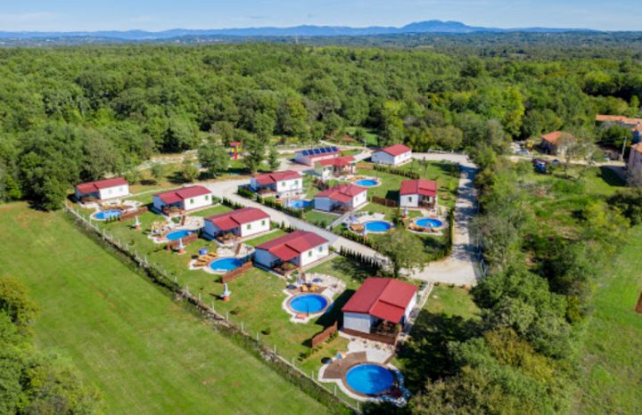 Commerciale in vendita 7455 m² – Kringa