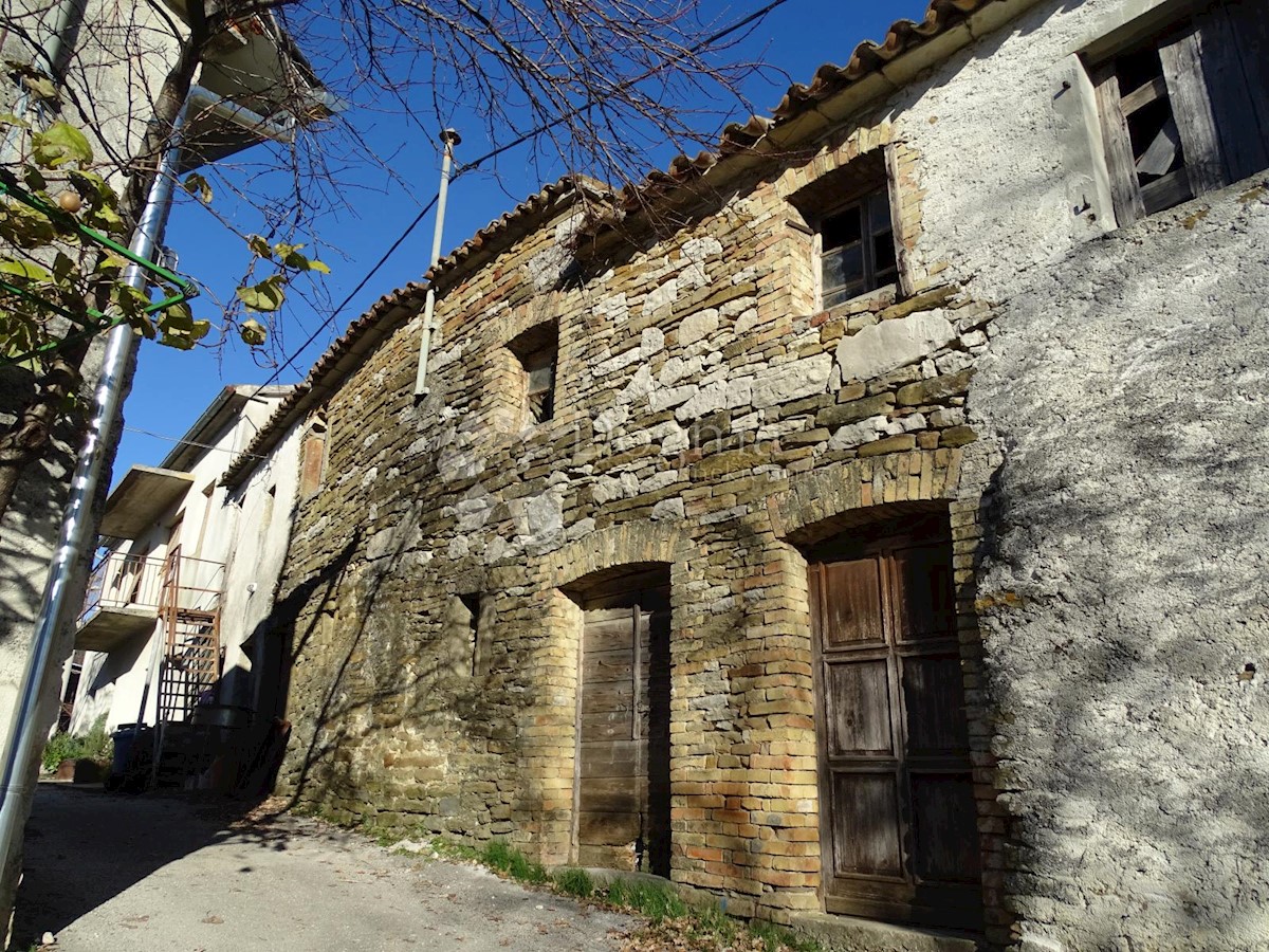 Kuća Na prodaju - ISTARSKA  BUZET 