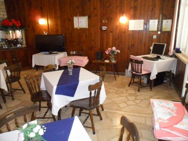 Hiša Naprodaj - Splitsko-dalmatinska Brač - foto 2/8