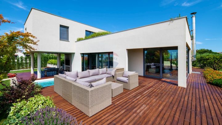 Casa in vendita 500 m² – Umag