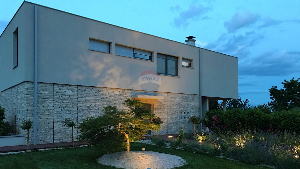 Kuća Na prodaju - ISTARSKA UMAG