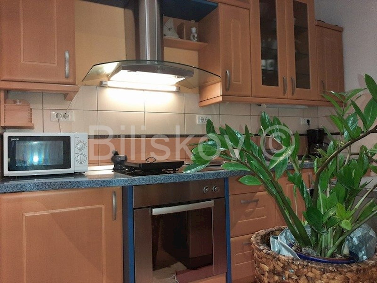 Flat For rent - SPLITSKO-DALMATINSKA  SPLIT 