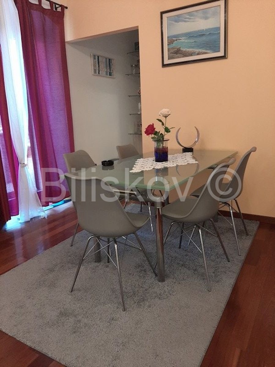 Appartement À louer - SPLITSKO-DALMATINSKA  SPLIT 