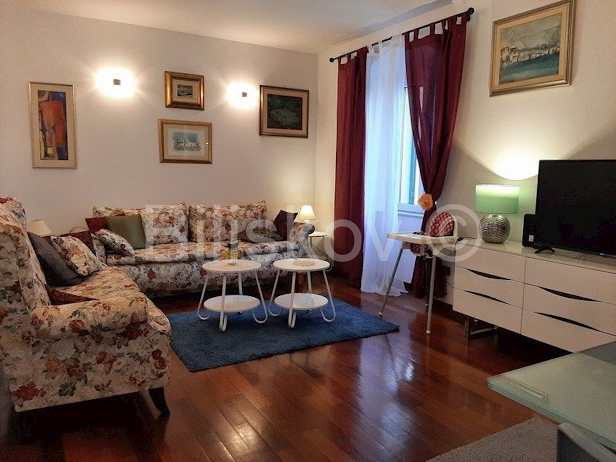 Appartement À louer - SPLITSKO-DALMATINSKA  SPLIT 