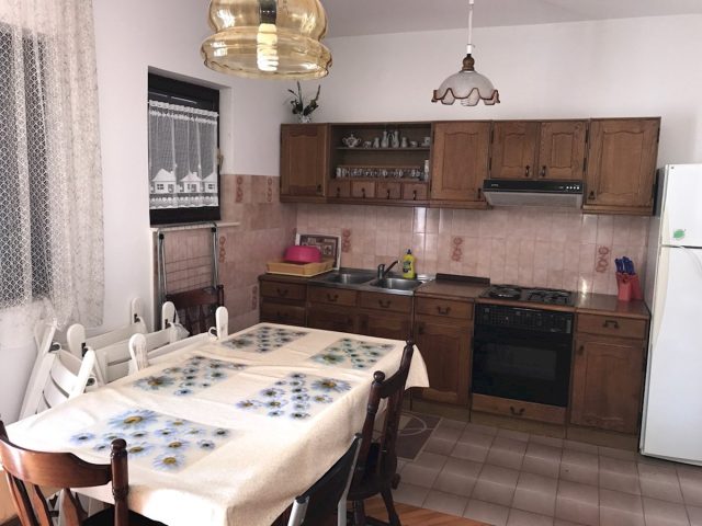 Casa in vendita 476 m² – Okrug Gornji