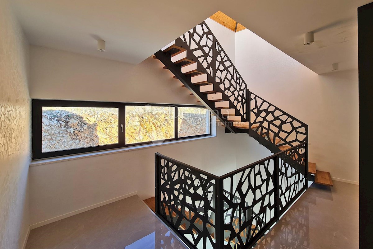 Casa In vendita - PRIMORSKO-GORANSKA  CRIKVENICA 