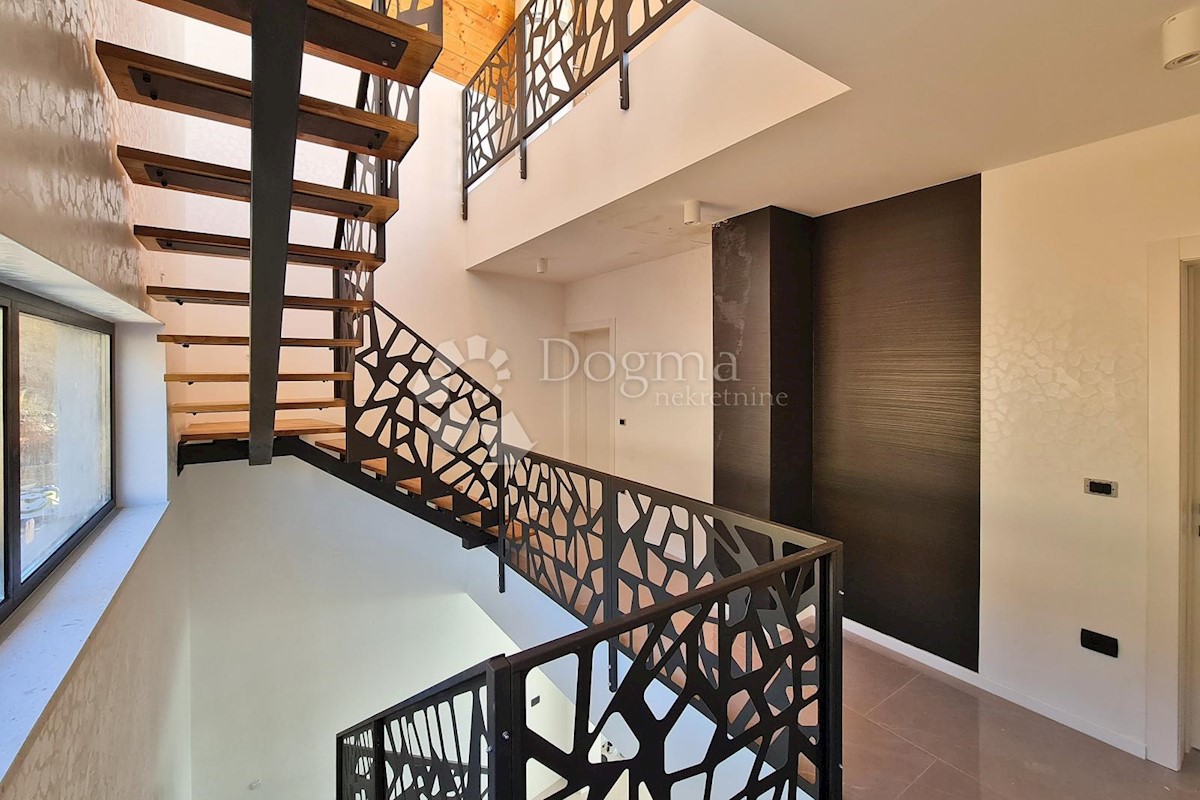 Casa In vendita - PRIMORSKO-GORANSKA  CRIKVENICA 